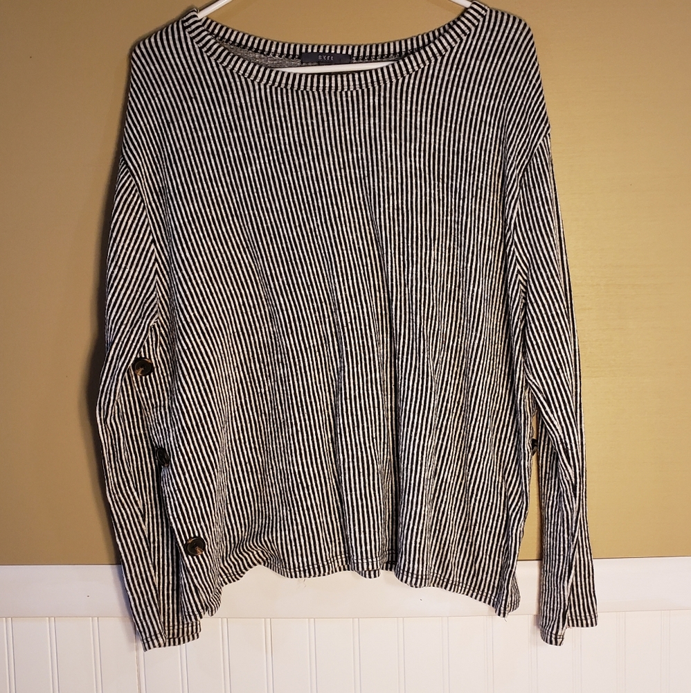 Gyft Striped Long Sleeve Blue White Top Sz M